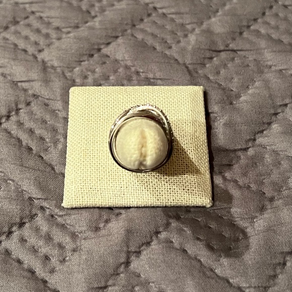 Cubic Zirconia Fashion Ring - Picture 5 of 8